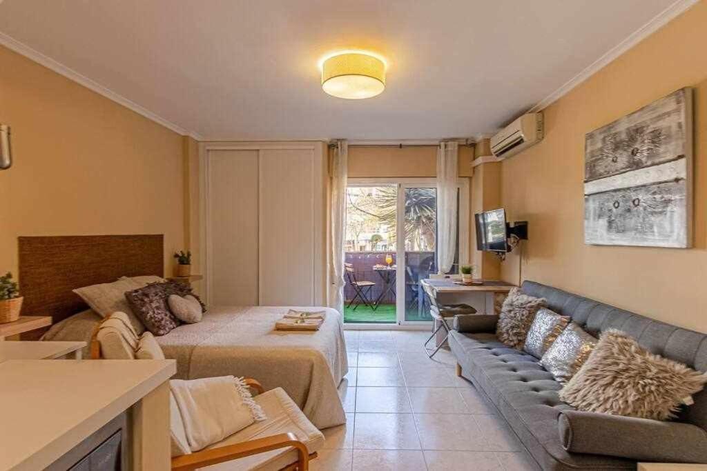 797 Holiday Rentals - Equipado Estudio Cerca Del Parque La Paloma Benalmadena Exterior photo